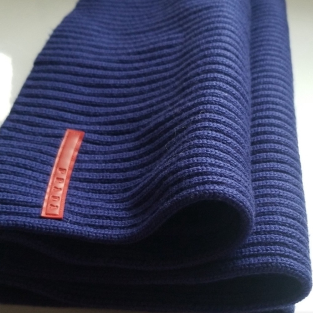 Prada scarf / - Picture 1 of 2
